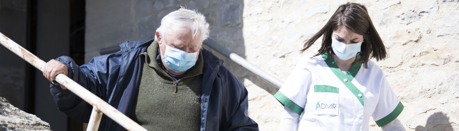 Aide aux courses promenade personnes âgées